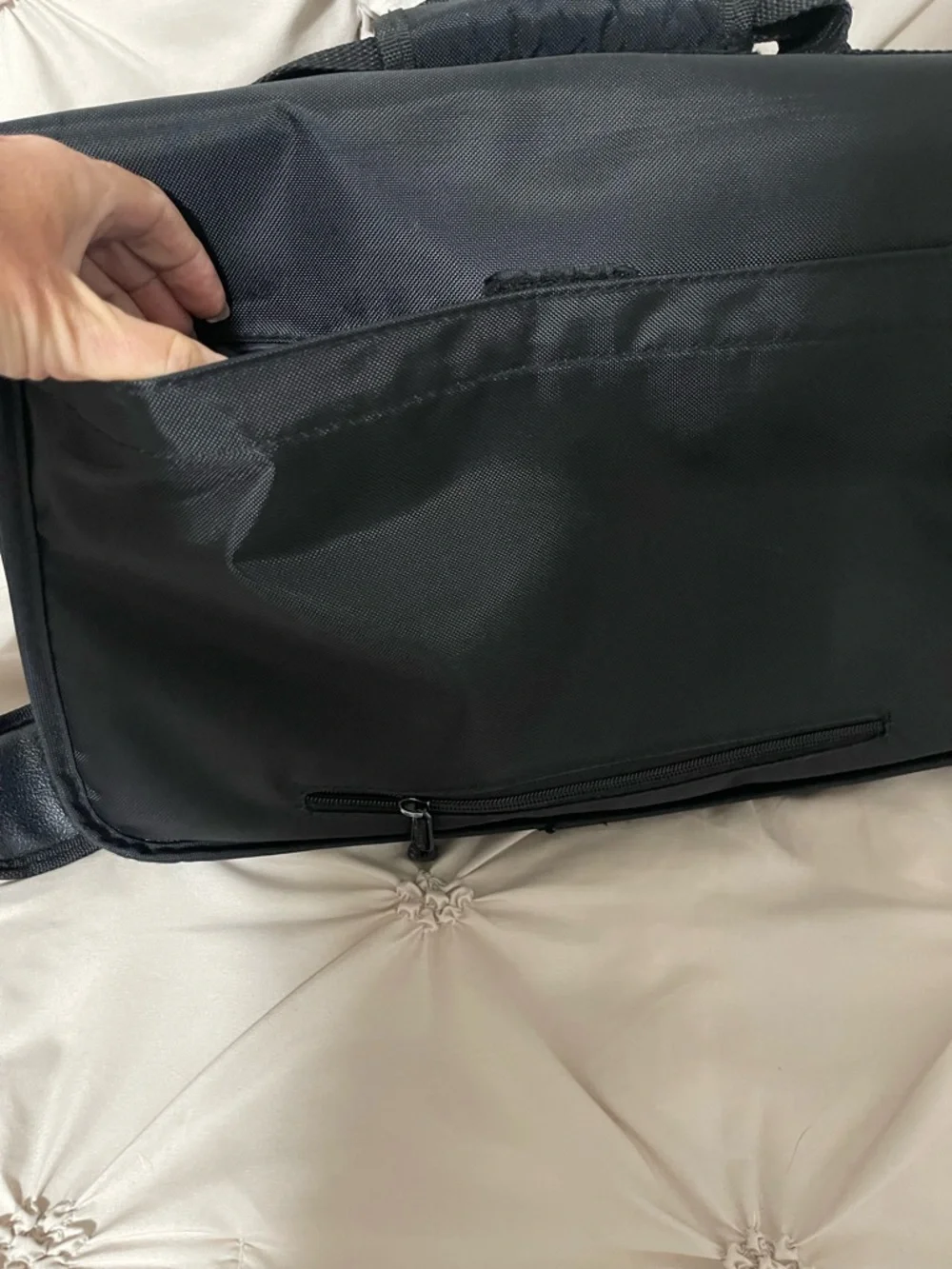 Solo Black Messenger Bag - Sleek Commuter Briefcase